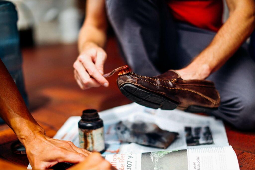 clean and polishing shoes